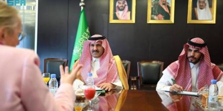 آل جابر يلتقي مدير إدارة الشرق الأوسط وشمال أفريقيا لدى الاتحاد الأوربي وسفير بعثة الاتحاد الأوروبي لدى اليمن