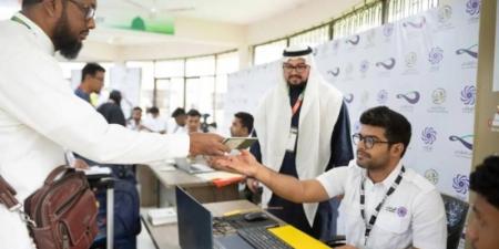 خدمة فرز وترميز الأمتعة في مبادرة طريق مكة.. من بنجلاديش إلى مقر إقامة المستفيد