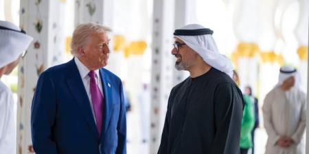 يرافقه خالد بن محمد بن زايد.. ترامب يزور جامع الشيخ زايد في أبوظبي