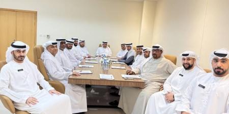 مجلس ضاحية الحوامي يبحث تطوير المبادرات المجتمعية بخورفكان