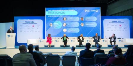 القمة الشرطية تبحث آليات مكافحة الجرائم المنظمة وتعزيز أمن الطرق