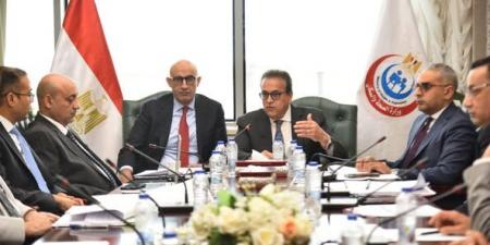 وزير الصحة يعقد اجتماعًا مع عبداللطيف لمناقشة تعديل قانون التعليم