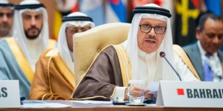 وزير الخارجية البحريني: ندعم حل الدولتين وإعادة الإعمار
