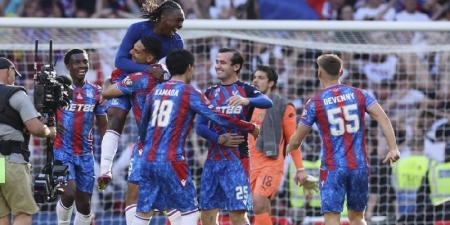 كريستال بالاس يقهر المان سيتي ويتوج بكأس الاتحاد الإنجليزي للمرة الأولى في تاريخه