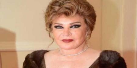 صفية العمري تنفي اعتزالها وتؤكد استمرارها في الساحة الفنية