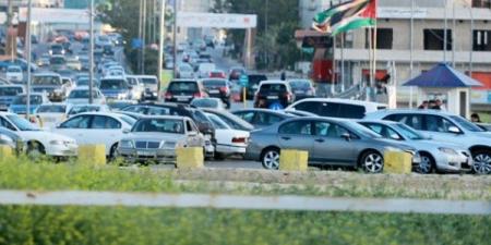 مواطن يشتكي من تهديده من قبل عامل "فاليت" غير مرخص في أحد شوارع عمّان