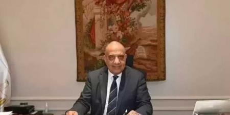 وزير الكهرباء والطاقة يهنئ العاملين بعيد الأضحى المبارك