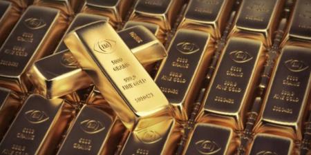 الذهب يقترب من أعلى مستوى في شهرين