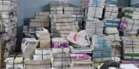 ضبط مدير مكتبة غير مرخصة بالقليوبية وبحوزته أكثر من 5 ألف نسخة كتاب دراسي بدون تصريح