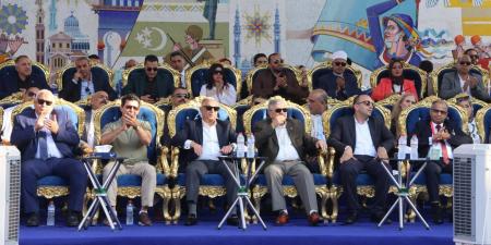 وزير الشباب ورئيس قناة السويس يشهدان مهرجان المانجو بالإسماعيلية