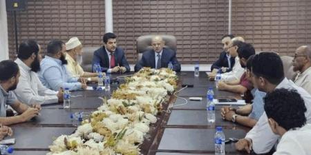محافظ البنك المركزي يناقش مع جمعية الصرافين آلية تنظيم وتمويل الواردات