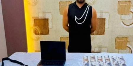 ضبط صانع محتوى لنشره فيديوهات تمثل خروجاً سافراً على الآداب العامة