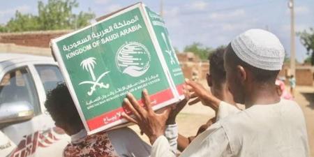 المملكة توزّع (1050) سلة غذائية بولاية سنار في السودان