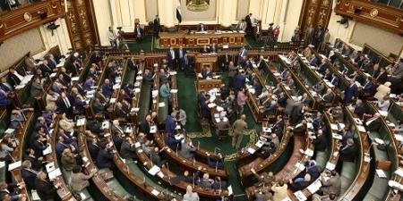 نواب البرلمان يطلبون من التجار: خفض الأسعار بعد تراجع الدولار