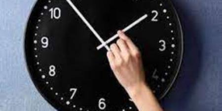 موعد انتهاء التوقيت الصيفي.. استعدوا لتأخير الساعة 60 دقيقة