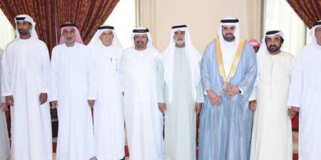 نهيان بن مبارك يحضر أفراح مجرن والأحبابي في العين