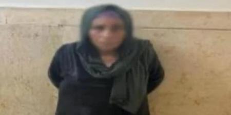 الداخلية تكشف حقيقة فيديو سيدة تطرق الأبواب وهى تحمل سكين فى الجيزة
