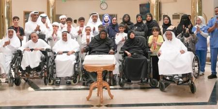 «الشارقة الخيرية» تختتم فعاليات المخيم الطلابي بزيارة دار المسنّين