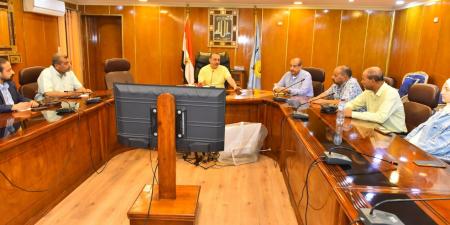 محافظ أسيوط: تكتلات اقتصادية جديدة لتعظيم إنتاج العسل