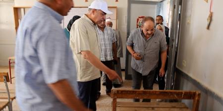 مخالفة تربوية داخل المدرسة والمحافظ ينصف الطلاب