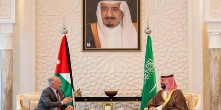 ولي العهد السعودي يبحث مع ملك الأردن تطوير العلاقات الثنائية والأوضاع في فلسطين