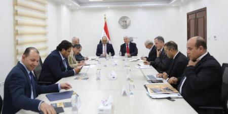 وزيرا العمل والتعليم العالي يبحثان تعزيز التعاون والتكامل المشترك