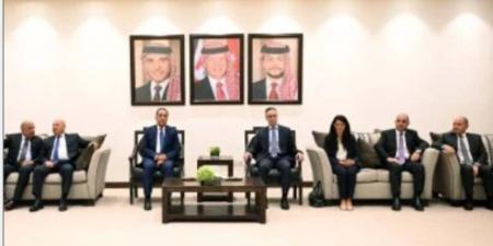 رئيس الوزراء يصل عمّان للمشاركة في أعمال الدورة الـ 33 للجنة العليا المصرية الأردنية