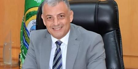 محافظ الإسماعيلية يهنئ رئيس هيئة قناة السويس بتجديد الثقة