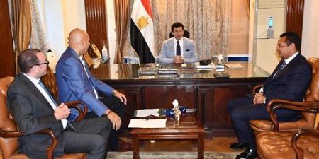 وزير الشباب والرياضة يستقبل محمد سلامة القائم بأعمال رئيس الاتحاد
