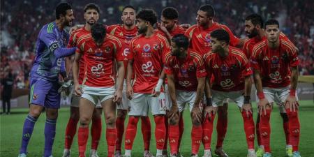 بعد رفضه الانتقال إلى الزمالك.. الأهلي يقرر التجديد لنجمه