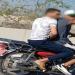 حقيقة ادعاءات قيام شخصين يستقلان دراجة نارية بسرقة هاتف محمول