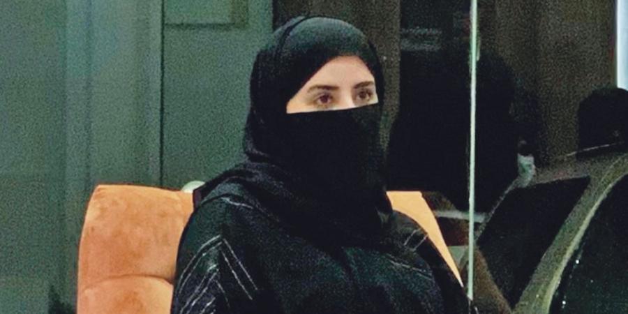 مقهى أم مكتبة؟