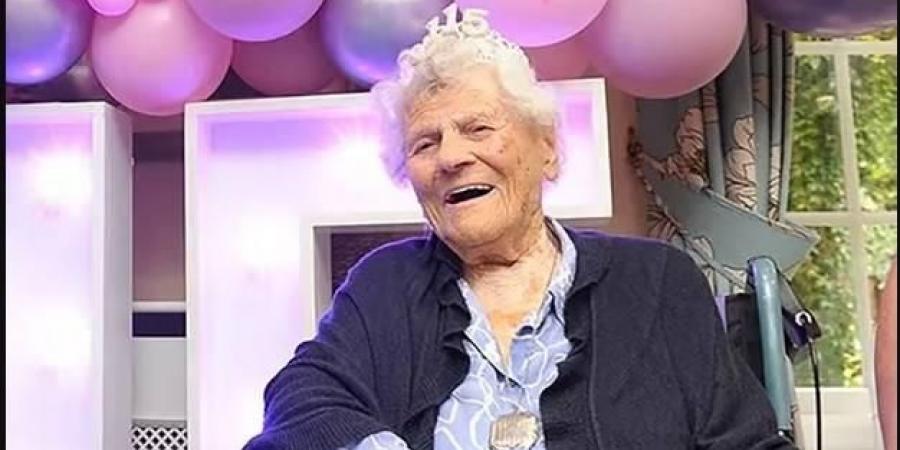 أكبر معمرة.. بريطانية 115 عاماً