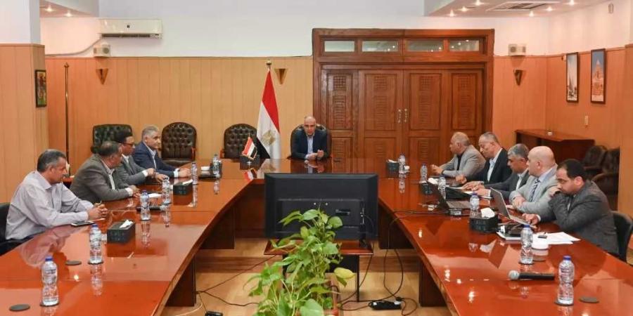 وزير الري يتابع الاستعداد لموسم أقصى الإحتياجات