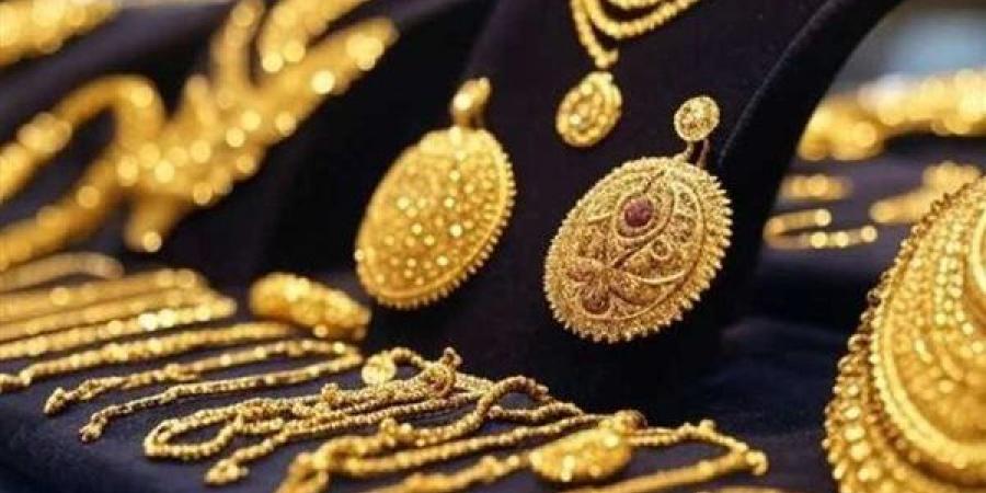 سعر الذهب اليوم الجمعة 2 مايو 2025 بالتعاملات الصباحية وانخفاض كبير في عيار 21 بالمصنعية