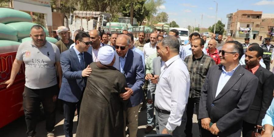 محافظ المنيا يتابع توريد القمح ويؤكد توريد 120 ألف طن