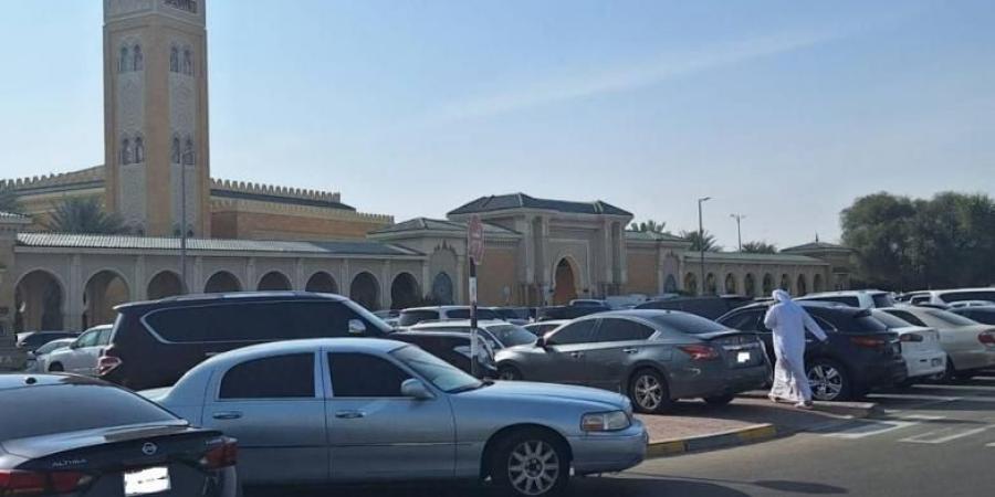أعداد كبيرة من أهالي العين تشيع فلبينية ليس لها أقارب