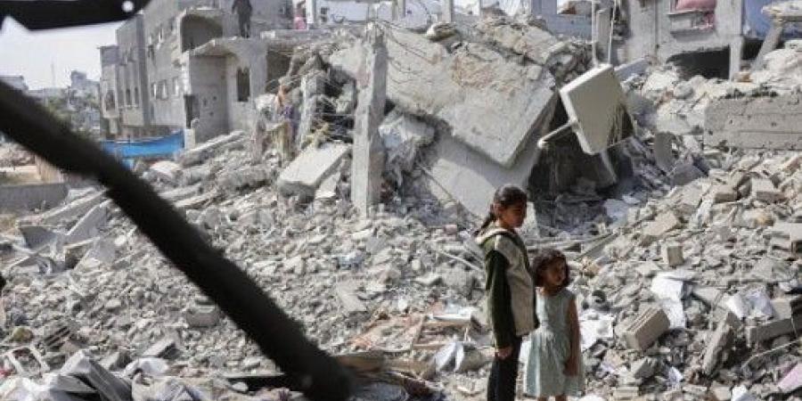 غزة | العدو يوسّع عدوانه على القطاع… وموت طفلة جوعاً