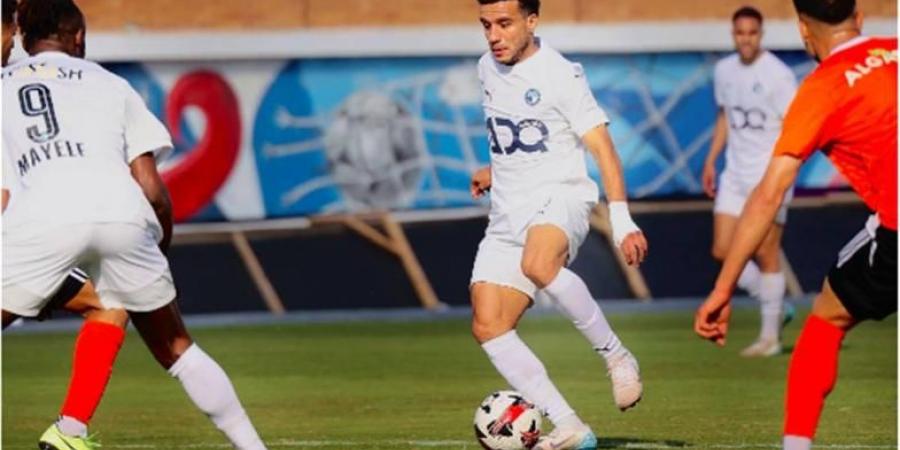 الدوري المصري يشتعل بعد خسارة بيراميدز بثلاثية أمام فاركو