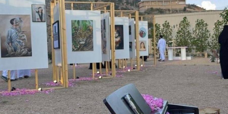 تدشين معرض «سيمفونية ورد» في الطائف
