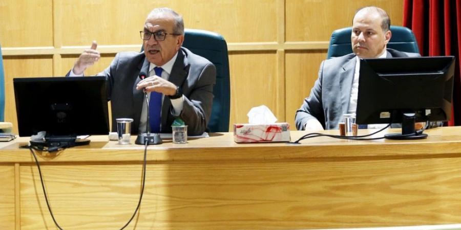 وزير الأشغال: الإلمام باختصاص الطرق يمنع تداخل الصلاحيات