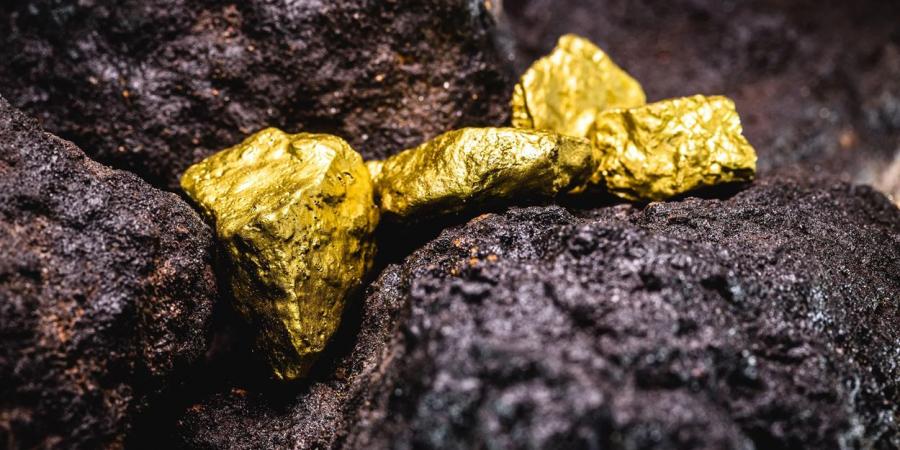 شركة جنوب إفريقية تحكم سيطرتها على منجم ذهب في أستراليا بـ2.4 مليار دولار