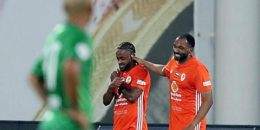 لاعب يسجل «هاتريك» في شباك الفريقين.. العروبة يهزم عجمان 3-2 في مباراة درامية