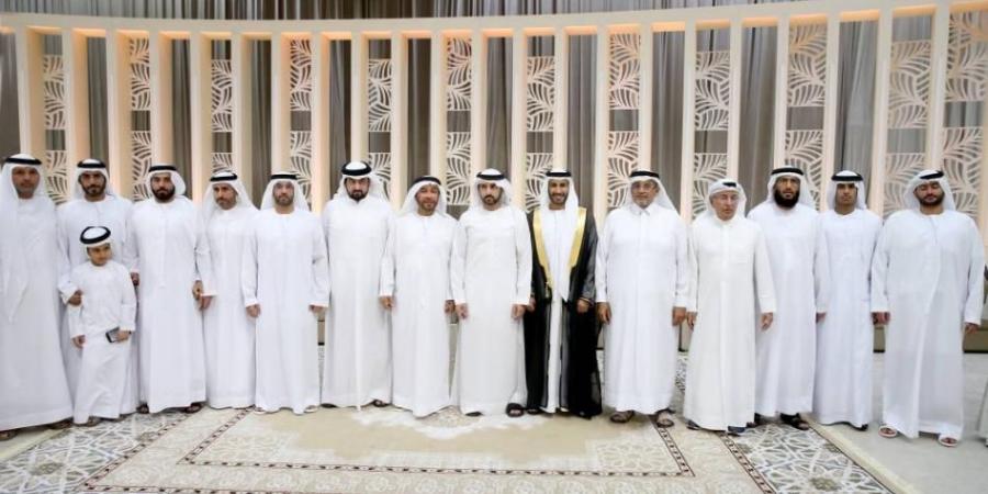 حمدان بن محمد وأحمد بن محمد والشيوخ يحضرون أفراح تريم والطنيجي