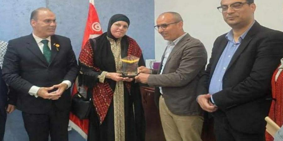 جامعة صفاقس تستقبل الأسيرة الفلسطينية المُحررة إسراء جعابيص