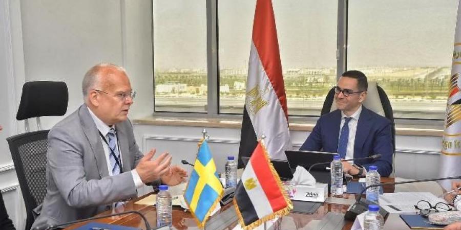 وزير الاستثمار يلتقي السفير السويدي لبحث العلاقات الاقتصادية