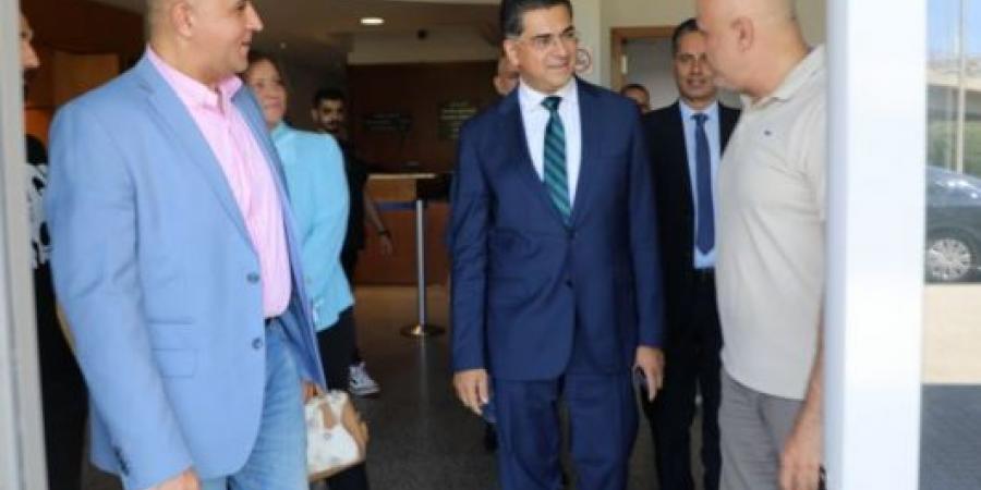 مرقص ممثلا رئيس الجمهورية في استقبال الوافدين الإماراتيين في المطار : الحكومة عازمة على تذليل الصعوبات