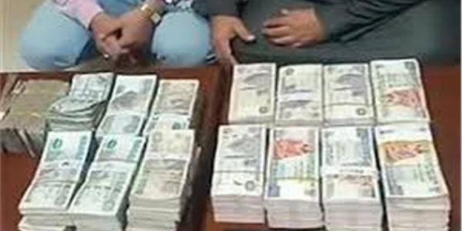 الداخلية تضبط قضايا اتجار بالنقد الأجنبي بـ19 مليون جنيه