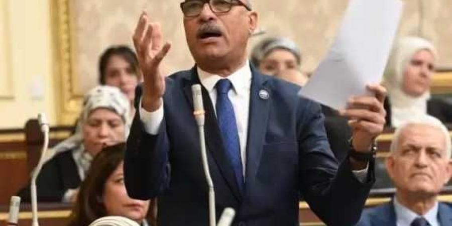 نائب البرلمان يتساءل: لماذا تسند شركة الدخان عقد ب ٥مليار جنيه لشركة واحدة