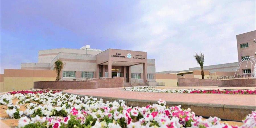 مستشفى إرادة بالقصيم يواصل تخريج المتعافين من الإدمان عبر برنامج "منتصف الطريق"